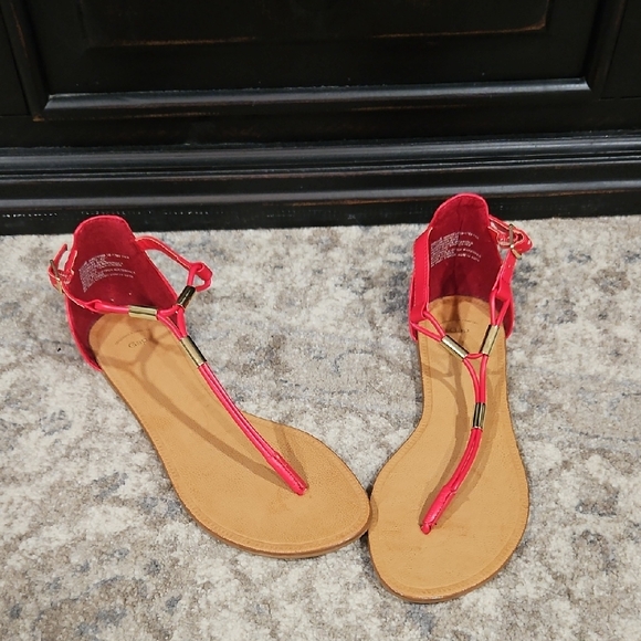 GAP Red Sandals, NWOT - Picture 1 of 4
